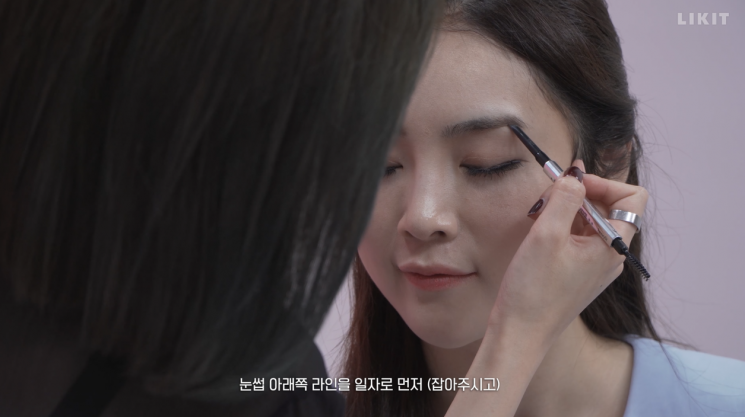 '눈썹 장인' 아티스트의 브로우 메이크업 꿀팁 of 꿀팁[라이킷]