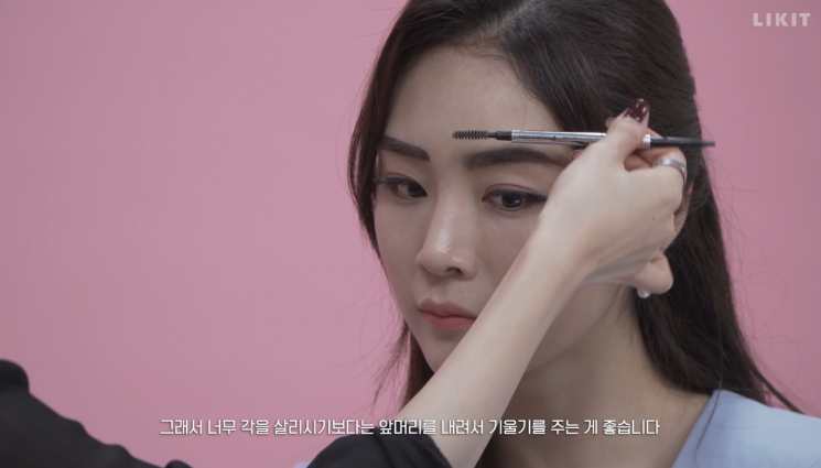 '눈썹 장인' 아티스트의 브로우 메이크업 꿀팁 of 꿀팁[라이킷]