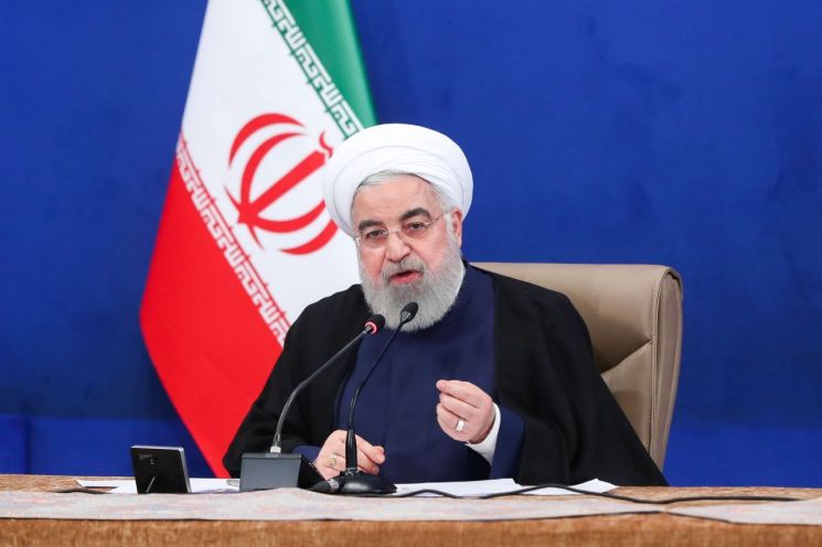 이란 대통령 "트럼프 죽고 核합의 살아있다…美 새 행정부, 돌아오길"