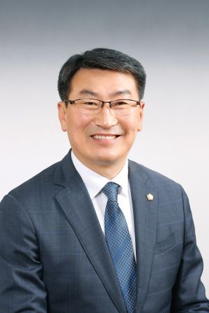 보성군의회, 후반기 원 구성…의장에 김재철 의원 선출