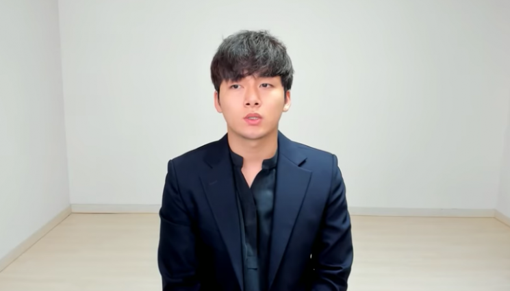 자신의 유튜브 채널 영상에서 '배달원 먹튀'를 주장한 유튜버 송대익(27)이 조작을 인정했다. 사진='송대익 songdaeik' 유튜브 채널 캡처.