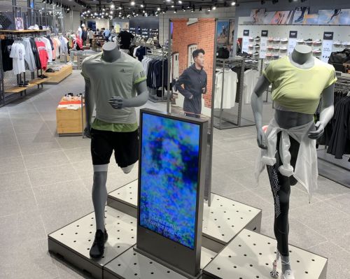 AK플라자 수원점 '아디다스 스타디움' 전경