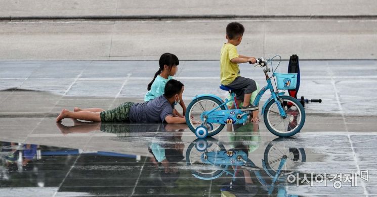 [포토]물놀이가 그리운 동심