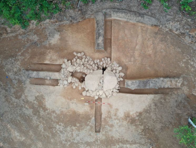 양양 후포매리서 신라 앞트기식돌방무덤 발견