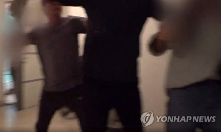 박상학 자유북한운동연합 대표, 'SBS 취재진 폭행' 혐의로 경찰 출석