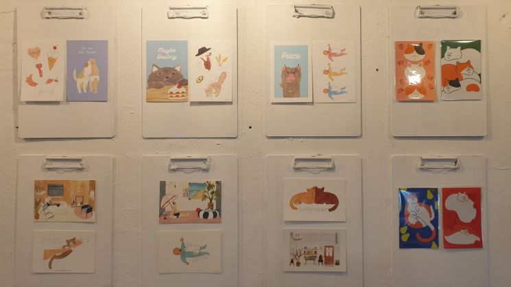 [인스타산책] 이화상점 - "엽서는 세상에 둘도 없는 선물"