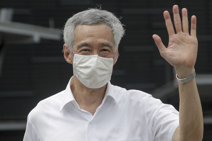 싱가포르 조기 총선, 55년 만에 야당 최다 의석 확보…민심 변화 촉각