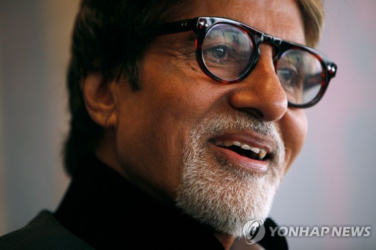 인도 발리우드 톱스타 아미타브 바찬, 아들과 코로나19 확진