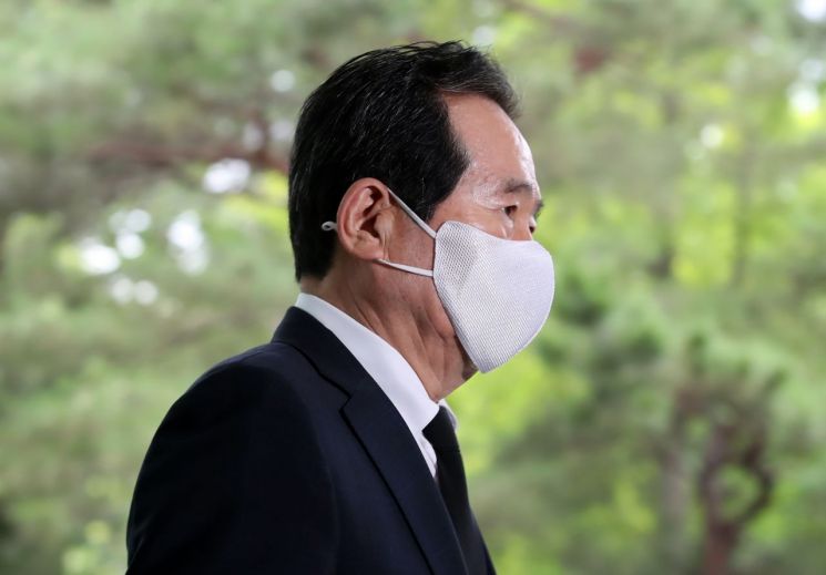 정세균 총리 "공적 마스크 판매 담당한 약사들 헌신 기억"