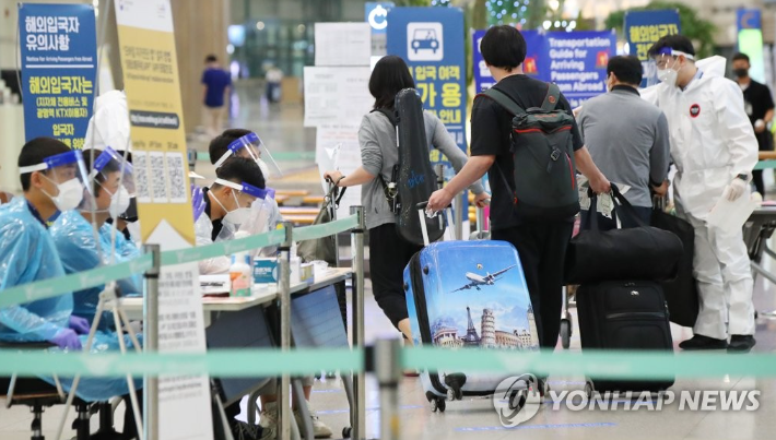 13일 인천국제공항 1터미널 입국장의 모습. 사진=연합뉴스