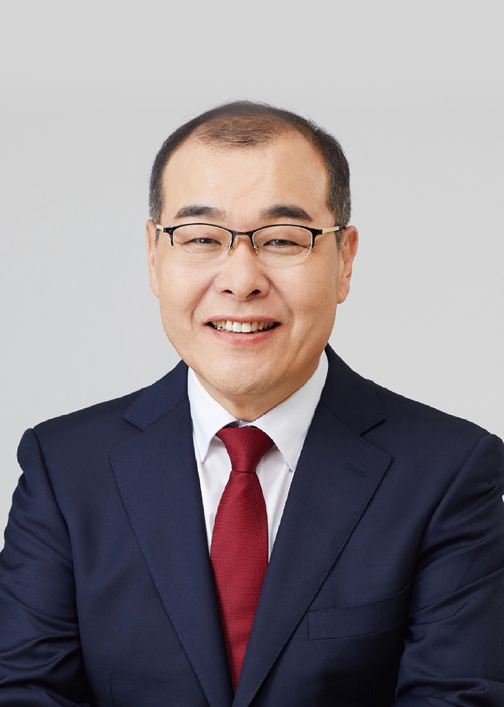 경북대 총장 후보자 1순위로 선출된 홍원화 교수.