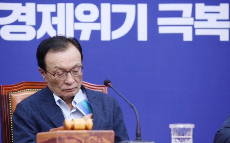[종합]"4년간 뭐하다 이제 성추행 신고" TBS 박지희 아나운서 '2차 가해' 논란