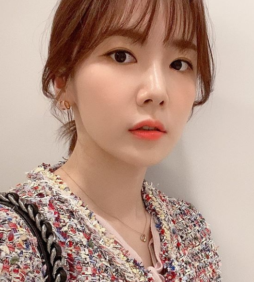 tbs 시사 프로그램을 진행하는 박지희 아나운서가 박 전 시장 성추행 사건의 피해자에게 '2차 가해' 발언을 했다는 주장이 나오면서 논란이 되고 있다. 사진=박지희 아나운서 인스타그램