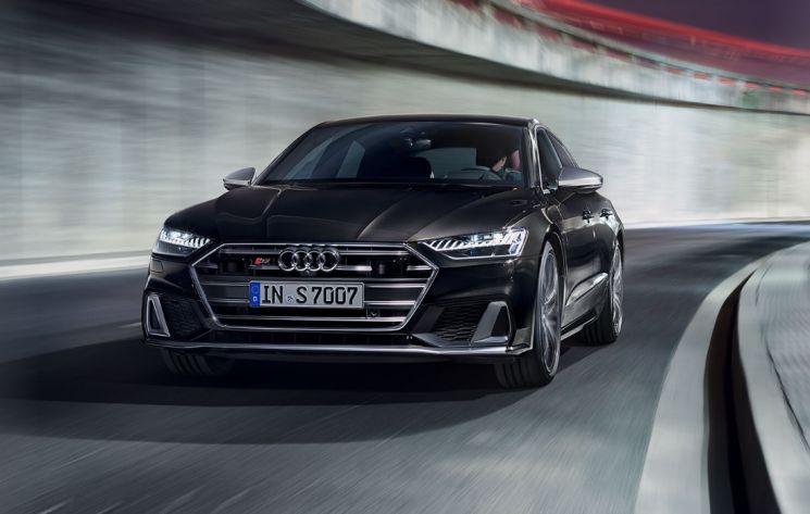 아우디 S7 TDI 전면