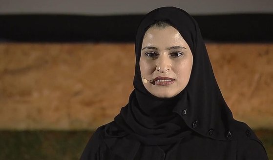 지난 2017년 강연회 '테드엑스(TEDx)'에 참여한 사라 알 아미르 UAE 첨단과학기술부 장관 / 사진=유튜브 캡처