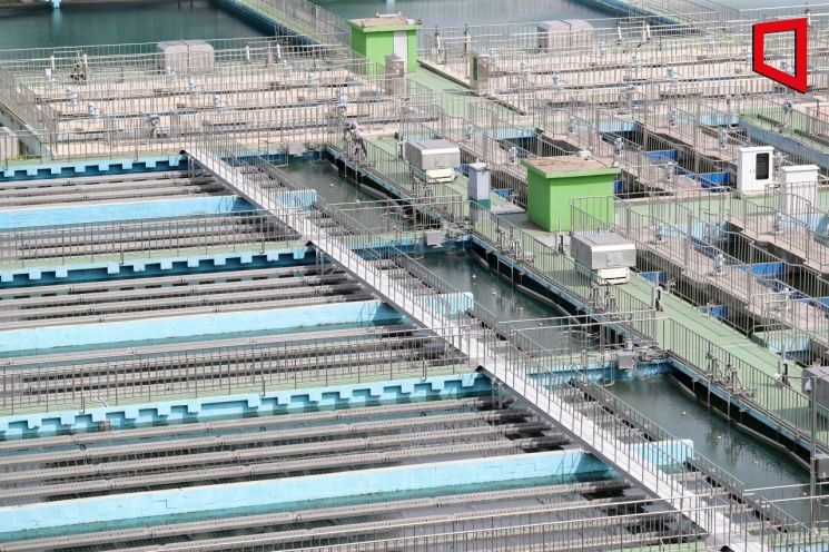 서울 성동구 뚝도 아리수정수센터 침전지. /문호남 기자 munonam@