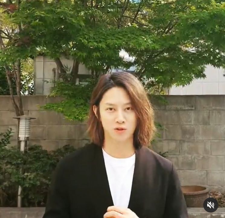 Photo by Kim Hee-cheol, Instagram capture.