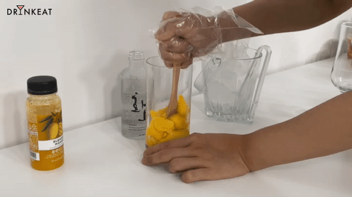 [드링킷] 망고가 통째로 들어간 망고 칵테일