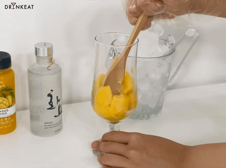 [드링킷] 망고가 통째로 들어간 망고 칵테일