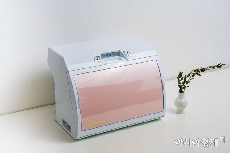 화장대를 신선하고 깔끔하게! '화장품냉장고'