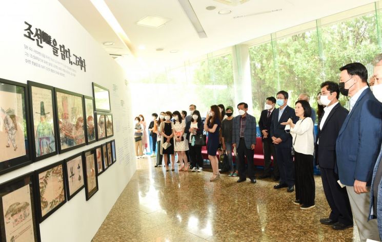 아시아 바다를 표류한 세계인을 만난다