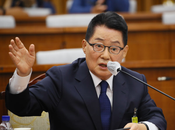 박지원 국가정보원장 후보자가 27일 국회에서 열린 정보위원회 인사청문회에서 답변하고 있다. / 사진=연합뉴스