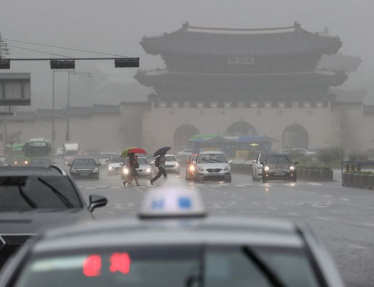 전국 장맛비… 충청도 시간당 30㎜ 이상 폭우