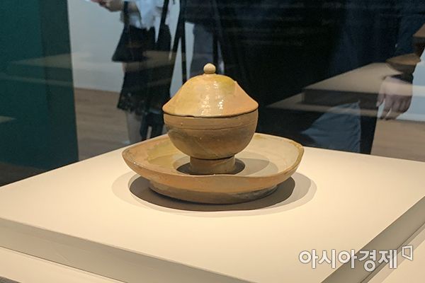 국립익산박물관서 ‘귀한 빛 녹유’로 물들인 미륵사지를 만난다