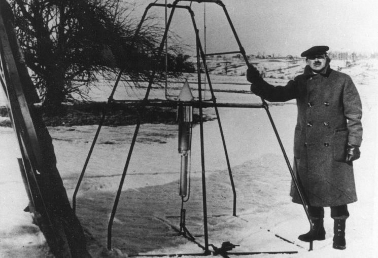 [전쟁과 경영] 잊혀진 로켓의 아버지 