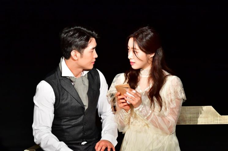 [On Stage] "웬 연극? 나의 시작은 아이돌 아닌 아역배우"