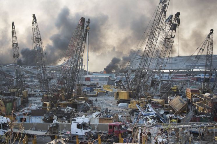 베이루트 폭발참사로 도시 '절반' 피해…"30만명 집 잃어"