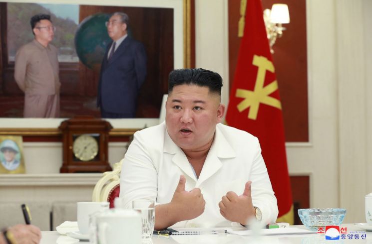 북한이 5일 김정은 국무위원장