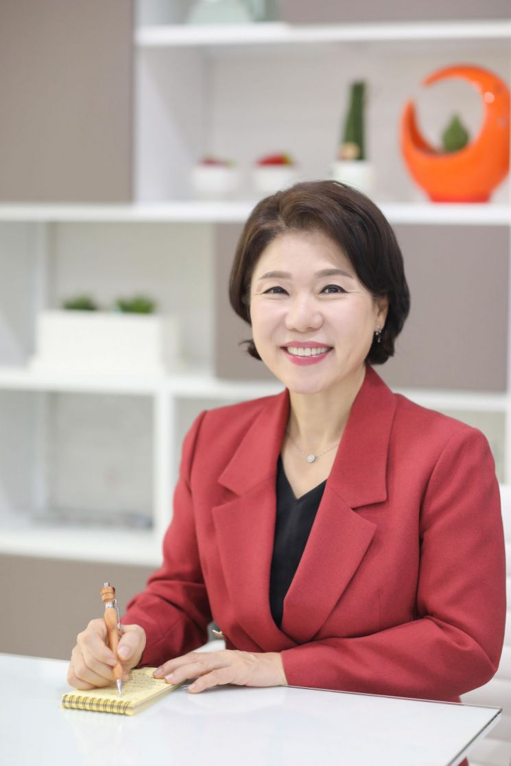 보궐선거 앞둔 조은희, '세금폭탄' 외치며 존재감 ↑…與 "재량권 남용" 비판