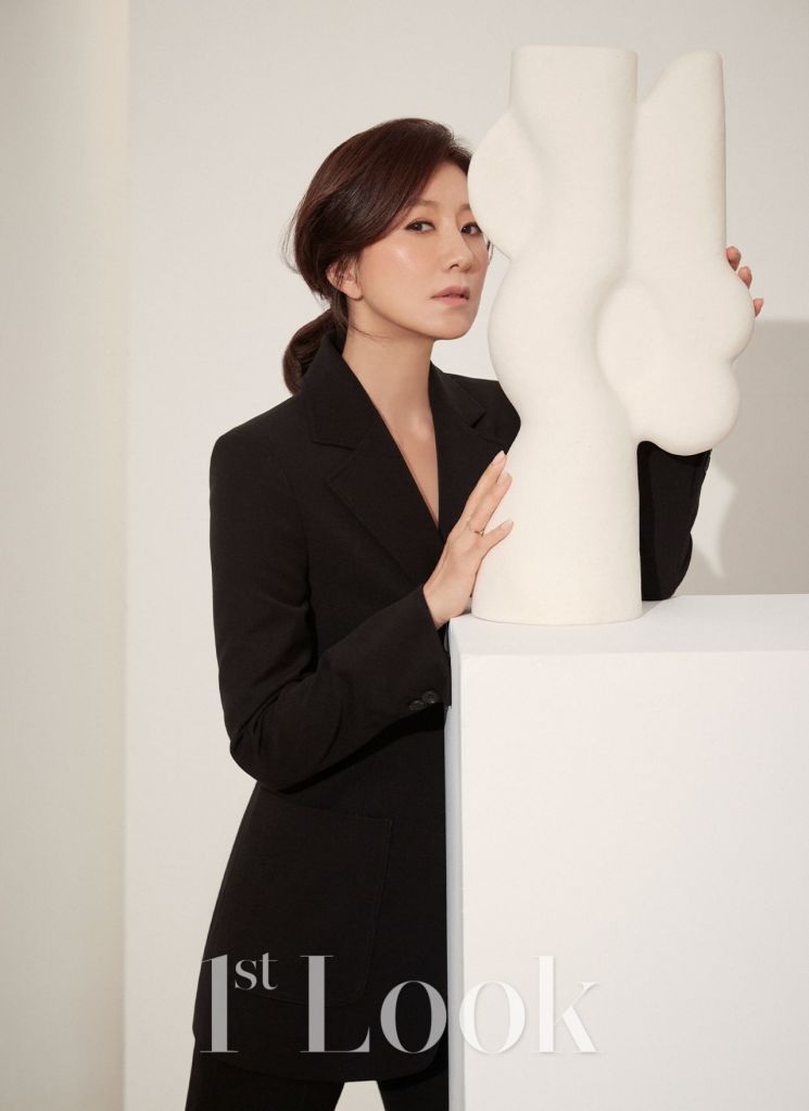김희애 "지금껏 그래왔던 것처럼…"