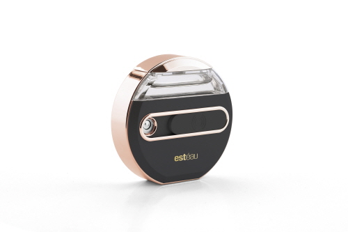 (주)수본 신제품 esteau 콤팩트 프라즈마 하이드로겐 미스트 출시에 앞서 (주)팜뜨레와 독점 판매 협약식 가져