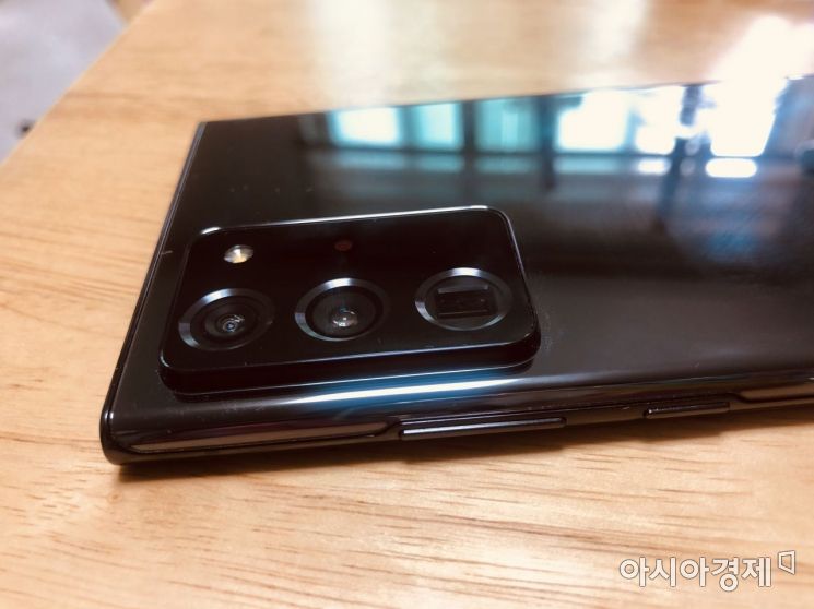 갤노트20 울트라 써보니…PC 연동 최고, 아쉬운 카툭튀