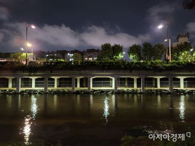 갤노트20 울트라 써보니…PC 연동 최고, 아쉬운 카툭튀