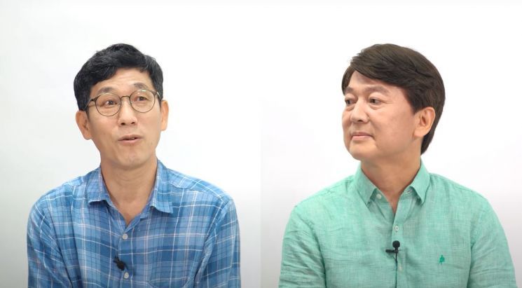 17일 진중권 전 동양대 교수(좌)·안철수 국민의당 대표(우)가 한 유튜브 채널 방송에 출연해 현 정부와 여당의 문화에 대해 진단했다. / 사진=유튜브 화면 캡처