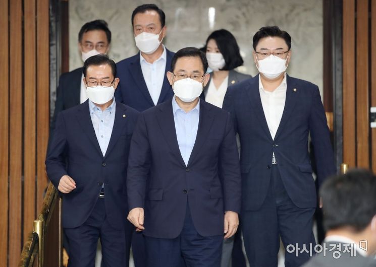 국회 '셧다운'에 정치권 비상…與 전대 규모 축소 불가피