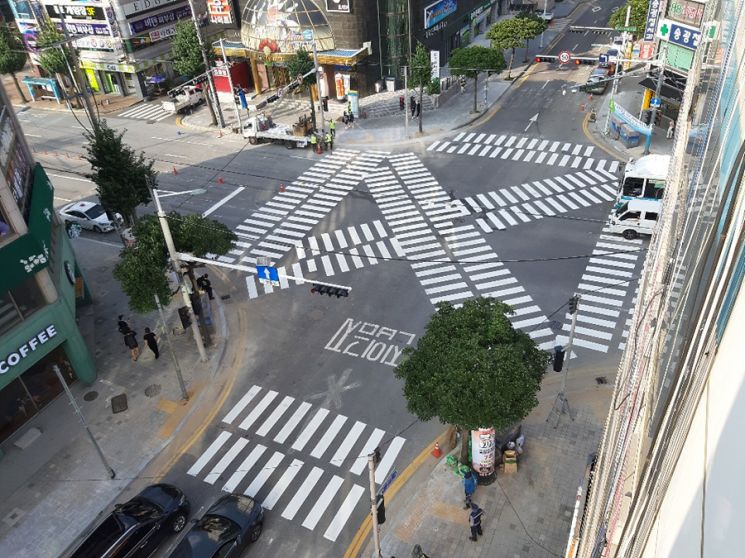 Yeosu Yeoseo-dong Intersection, Pedestrian-First 'Diagonal Crosswalk' Debuts