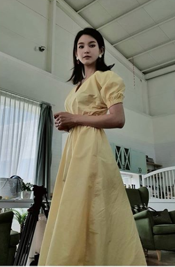정가은은 26일 인스타그램에 "혼자 아등바등 살아봤자 결국은 누군가의 가십으로..그냥 술안주거리처럼 타인의 인생을 씹어대고"라는 글과 함께 사진을 올렸다. 사진=정가은 인스타그램.