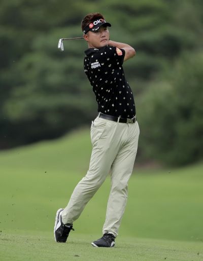 이태희의 2연승 진군 "2타 차 공동 7위"…고군택과 이원준 공동선두