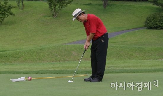 보기는 기준 타수보다 1타 많은 스코어로 홀 아웃하는 것이다.