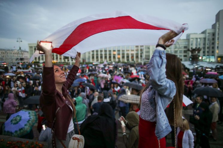 우크라이나 "벨라루스 정부와 모든 접촉 중단"...외교 단절 선언