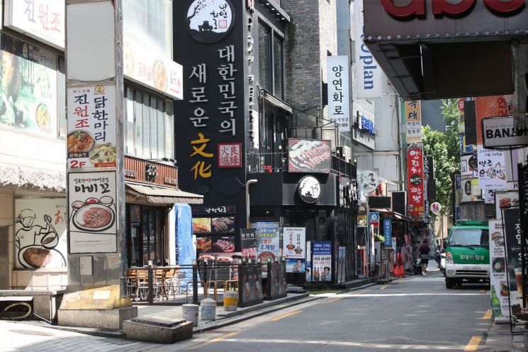 한산한 서울 종로구 젊음의 거리 식당가 [이미지출처=연합뉴스]
