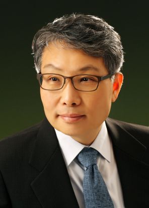 최병일 이화여대 국제대학원 교수