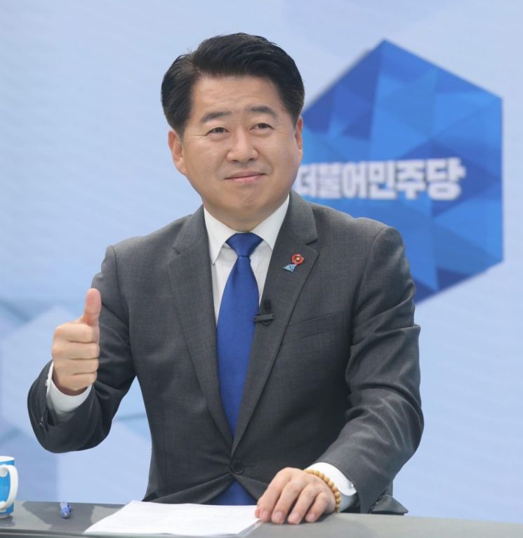 이낙연 민주당 대표 비서실장 오영훈, 정무실장 김영배, 수석대변인 최인호