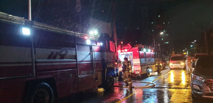 경남 진주에서 모텔 화재 … 8명 대피 소동