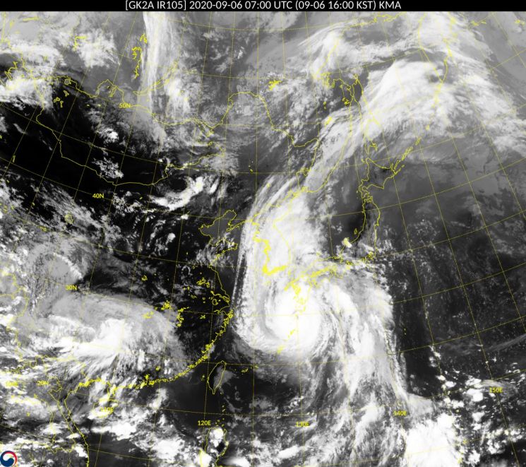 6일 오후 4시 기준 북상 중인 태풍 '하이선'을 촬영한 천리안위성 2A호의 위성영상. [연합뉴스]