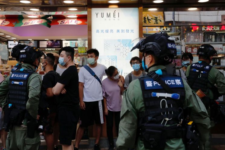 홍콩 입법부, 친중 인사 일색 되나…선거제도 개편 준비하는 중국